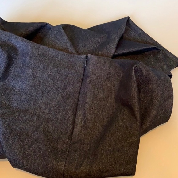 Brooks Brothers 346 Blue Stretch capris size 10 - Picture 3 of 3